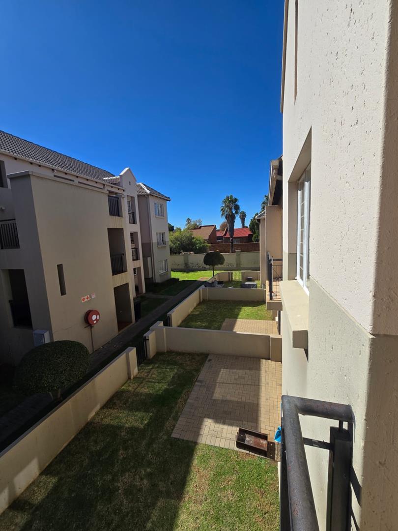 2 Bedroom Property for Sale in Klippoortje Gauteng