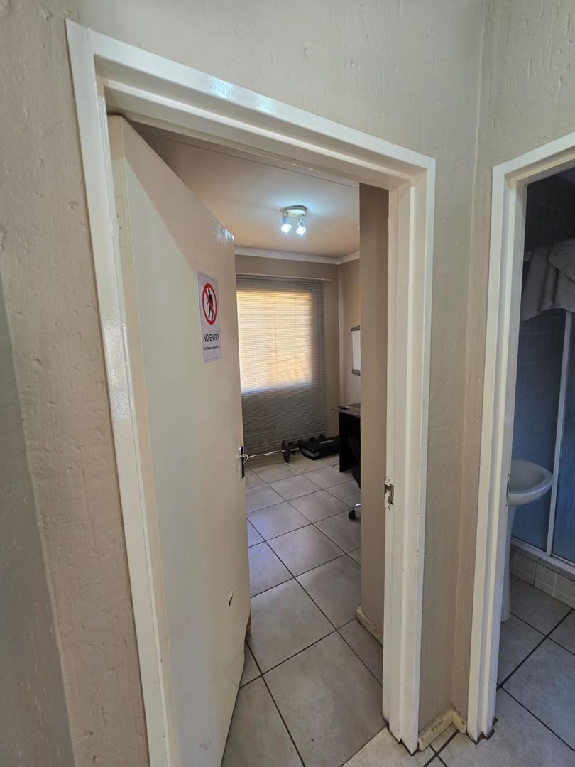2 Bedroom Property for Sale in Klippoortje Gauteng