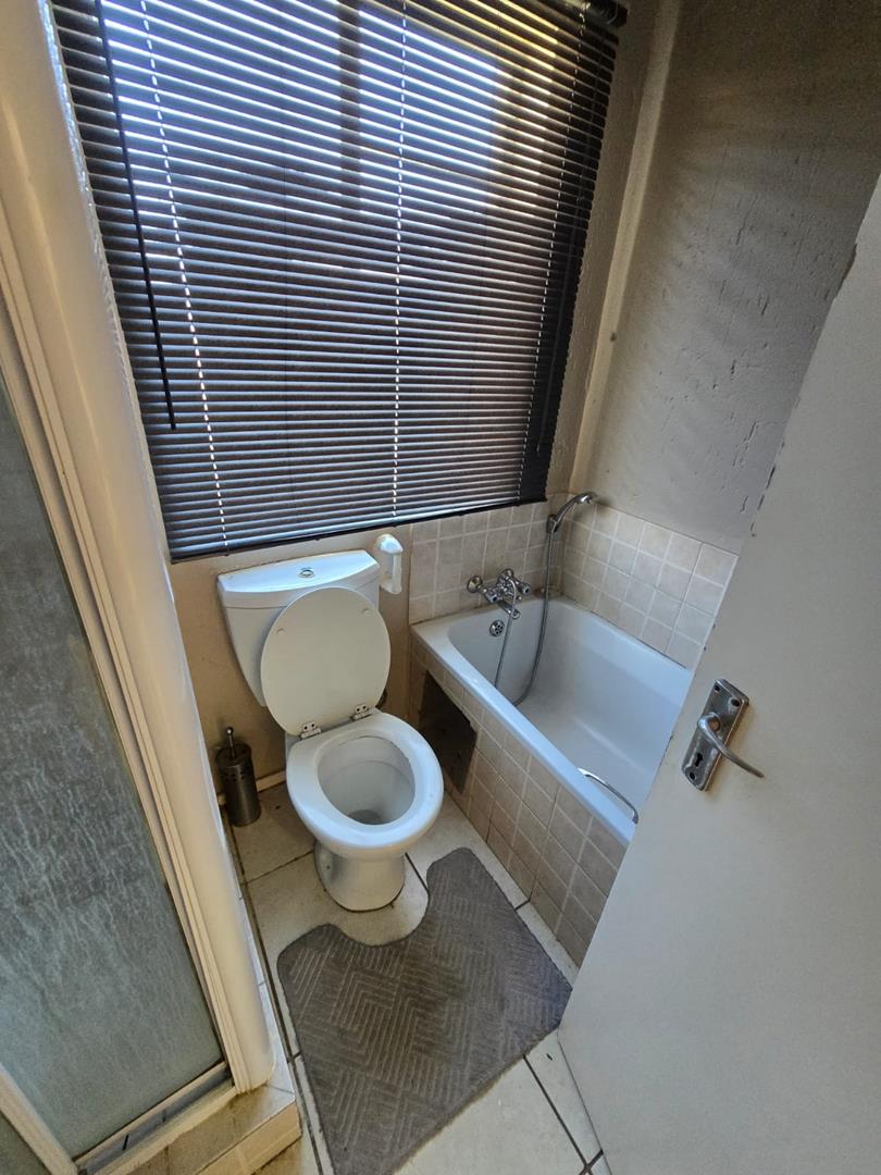 2 Bedroom Property for Sale in Klippoortje Gauteng