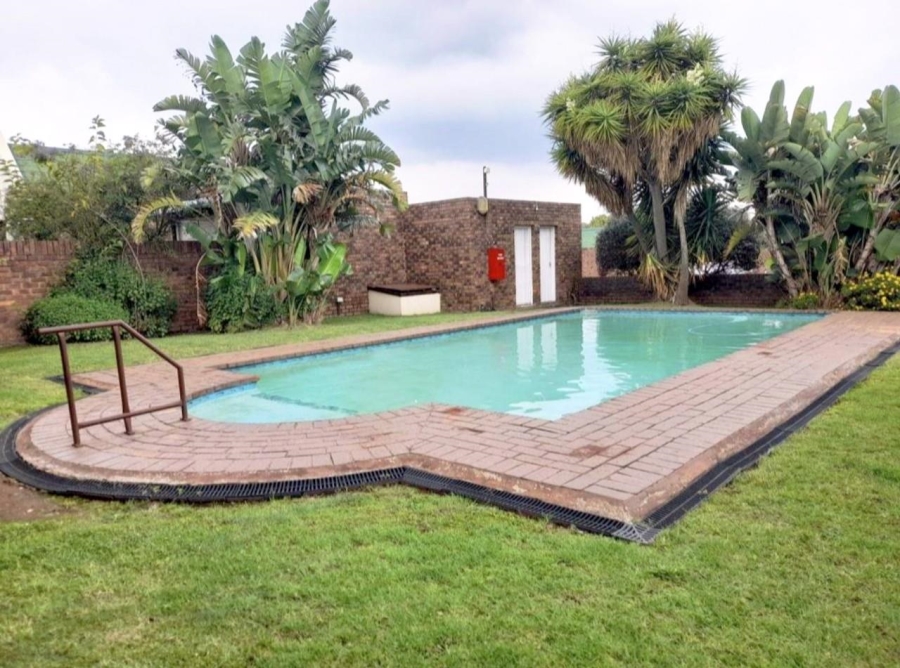 To Let 2 Bedroom Property for Rent in Oakdene Gauteng