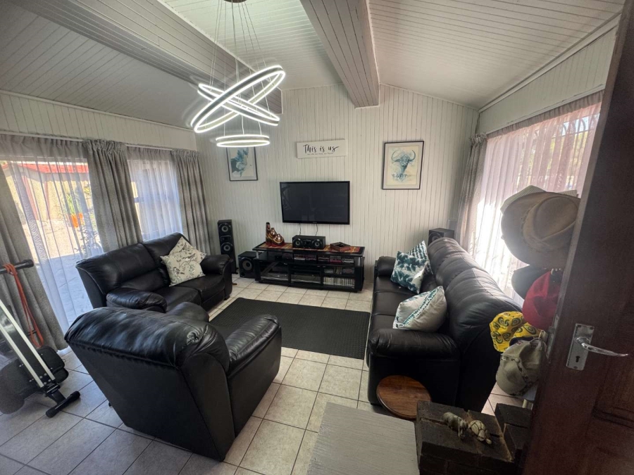 3 Bedroom Property for Sale in Verwoerdpark Gauteng
