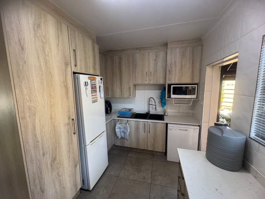 3 Bedroom Property for Sale in Verwoerdpark Gauteng