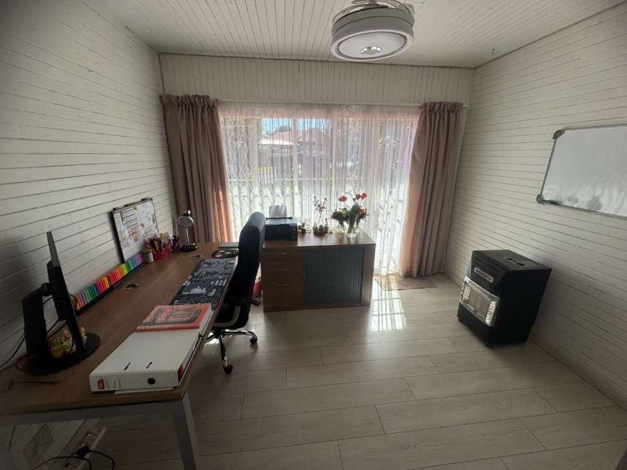 3 Bedroom Property for Sale in Verwoerdpark Gauteng