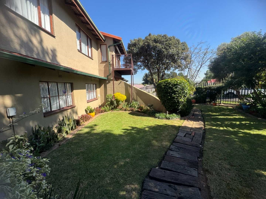 3 Bedroom Property for Sale in Verwoerdpark Gauteng
