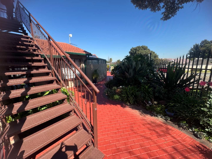 3 Bedroom Property for Sale in Verwoerdpark Gauteng