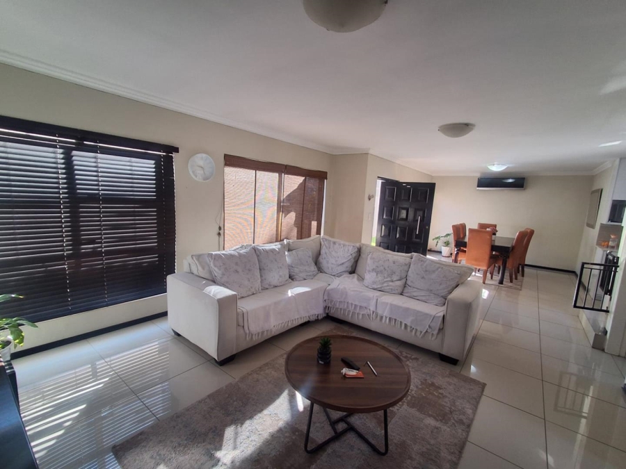 4 Bedroom Property for Sale in Bassonia Rock Gauteng