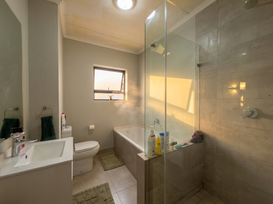 3 Bedroom Property for Sale in Eye of Africa Gauteng