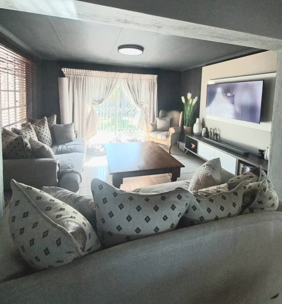 3 Bedroom Property for Sale in Sunward Park Gauteng