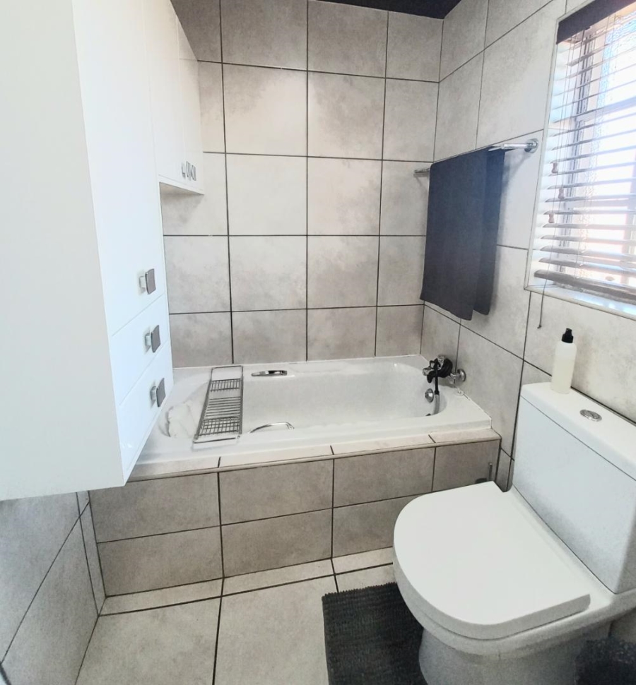 3 Bedroom Property for Sale in Sunward Park Gauteng