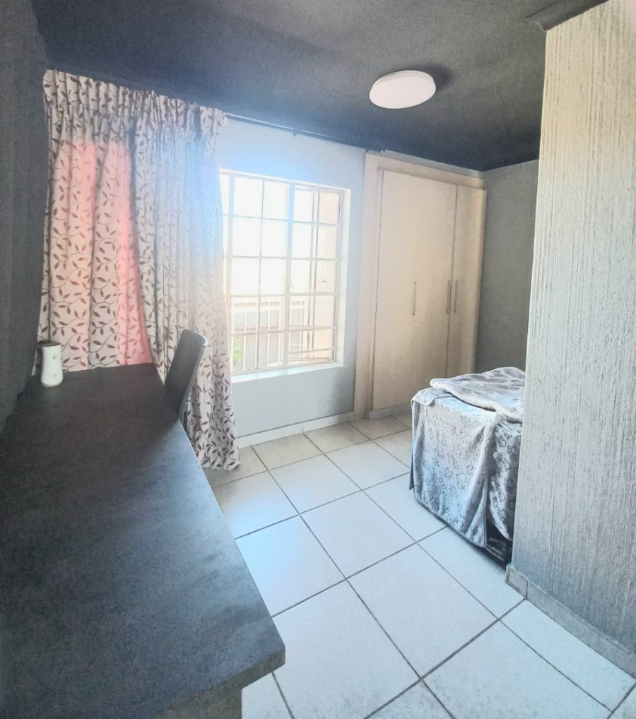 3 Bedroom Property for Sale in Sunward Park Gauteng