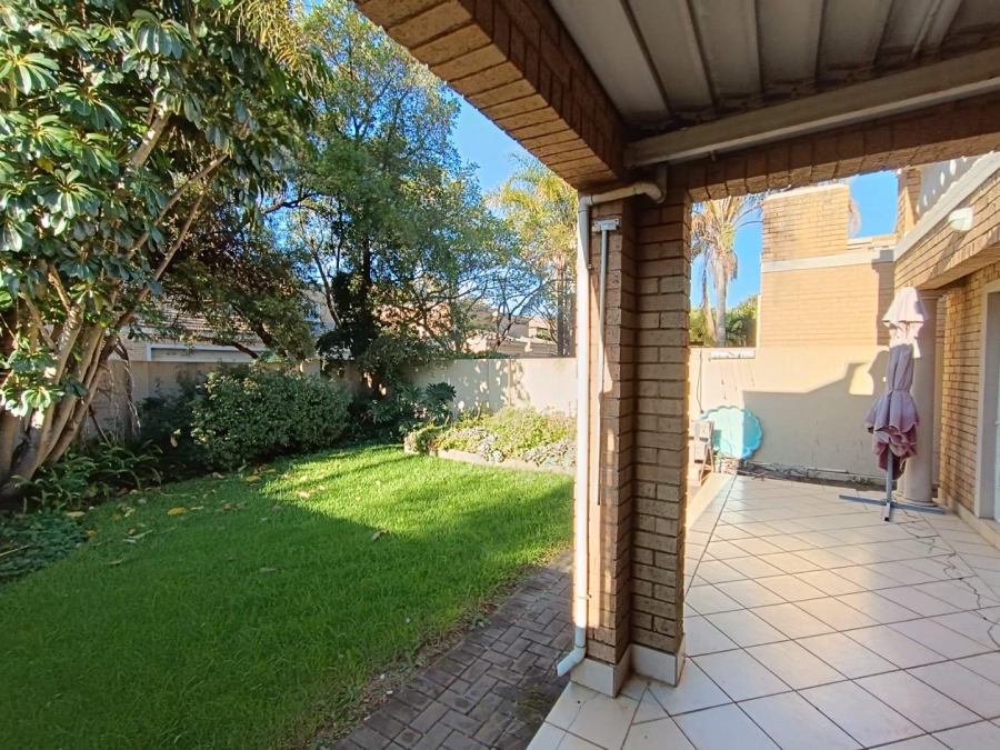 3 Bedroom Property for Sale in Eldoglen Gauteng