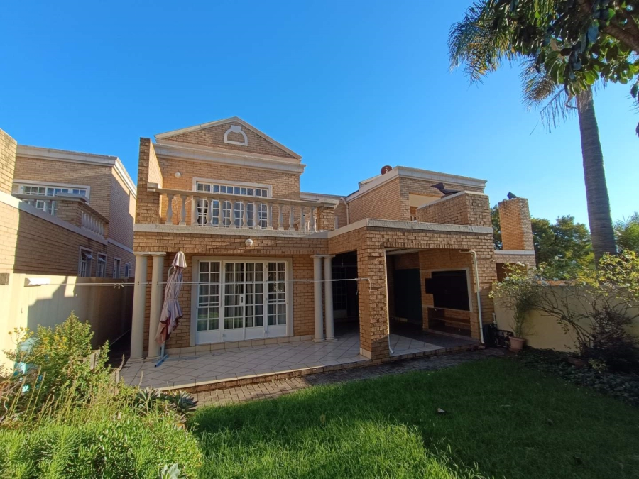 3 Bedroom Property for Sale in Eldoglen Gauteng