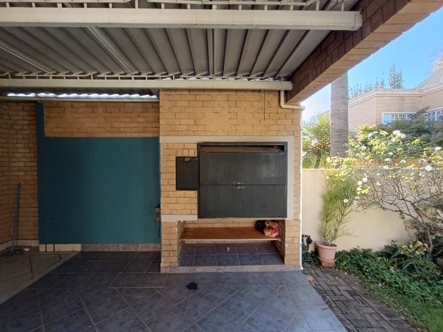 3 Bedroom Property for Sale in Eldoglen Gauteng