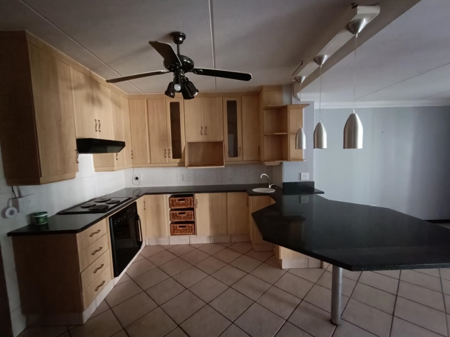 3 Bedroom Property for Sale in Eldoglen Gauteng
