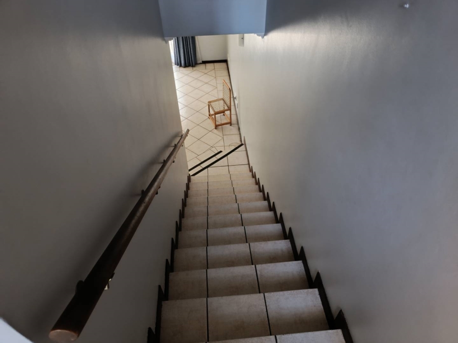 3 Bedroom Property for Sale in Eldoglen Gauteng