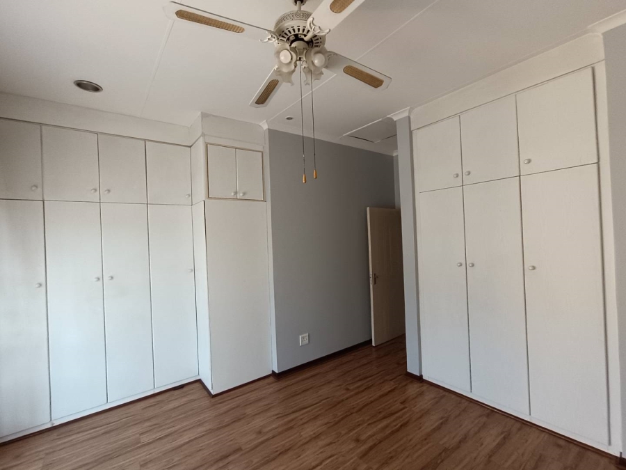 3 Bedroom Property for Sale in Eldoglen Gauteng