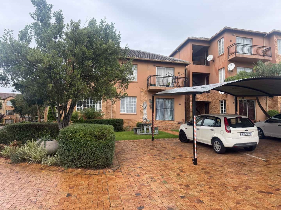 To Let 3 Bedroom Property for Rent in Noordheuwel Gauteng