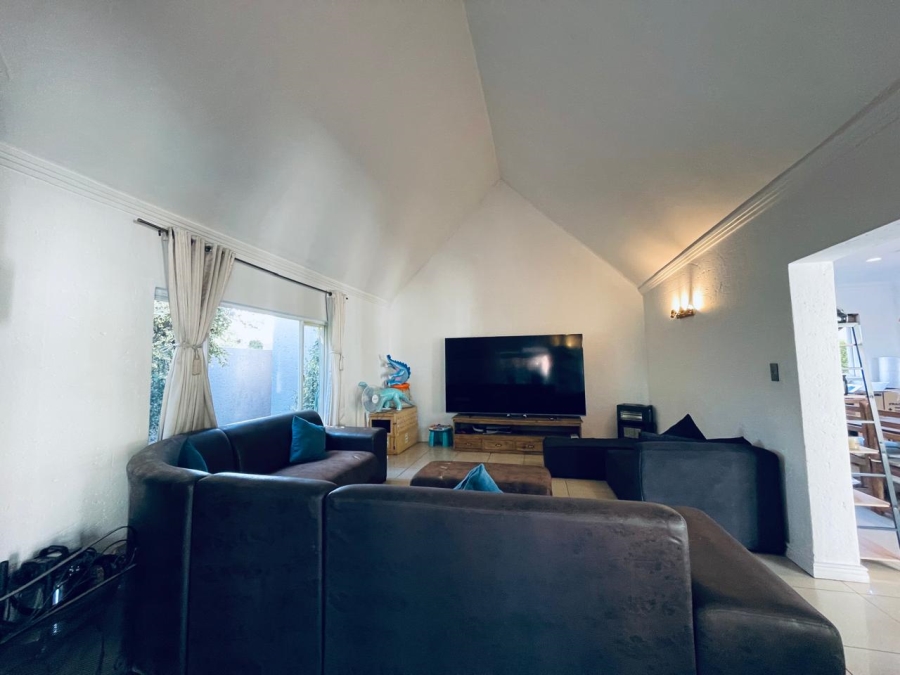 To Let 3 Bedroom Property for Rent in Cedar Lakes Gauteng
