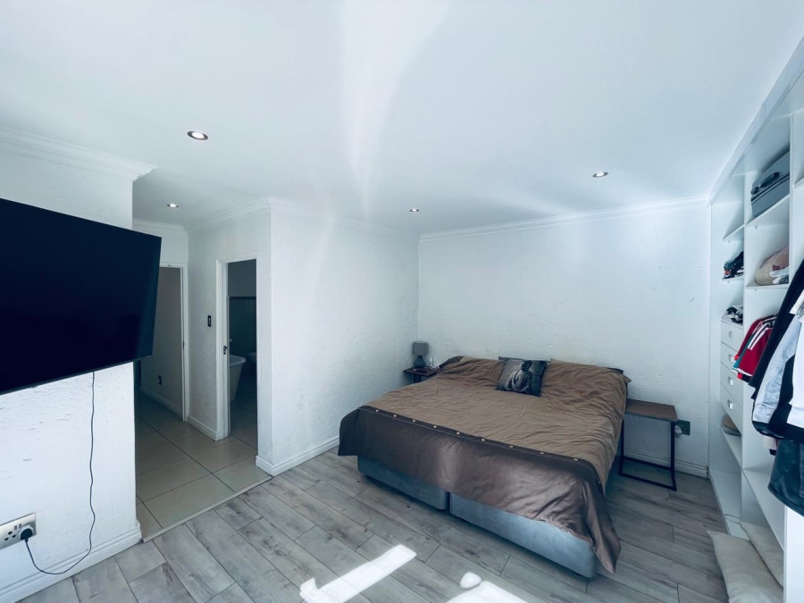 To Let 3 Bedroom Property for Rent in Cedar Lakes Gauteng
