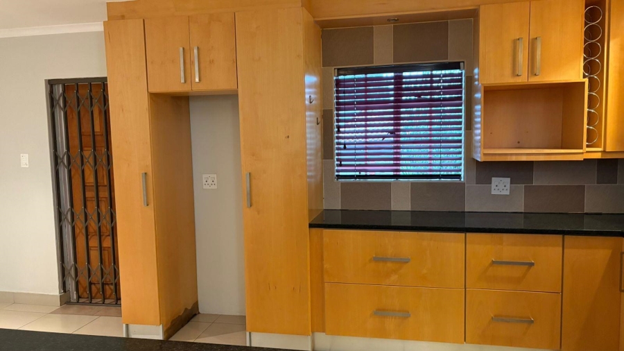 To Let 1 Bedroom Property for Rent in Bergbron Gauteng