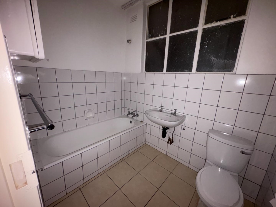 To Let 2 Bedroom Property for Rent in Constantia Kloof Gauteng