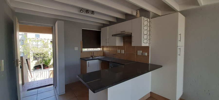 To Let 2 Bedroom Property for Rent in Lonehill Gauteng