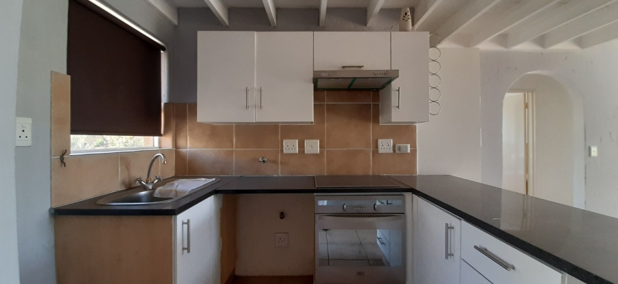 To Let 2 Bedroom Property for Rent in Lonehill Gauteng