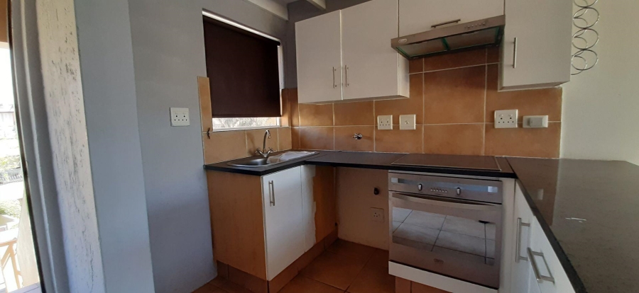 To Let 2 Bedroom Property for Rent in Lonehill Gauteng