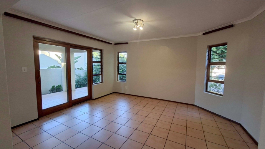 To Let 3 Bedroom Property for Rent in Beverley Gauteng