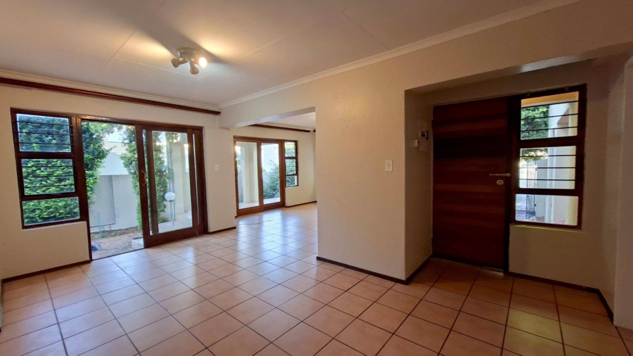 To Let 3 Bedroom Property for Rent in Beverley Gauteng