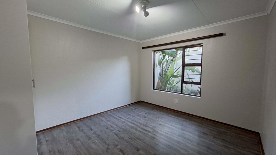 To Let 3 Bedroom Property for Rent in Beverley Gauteng