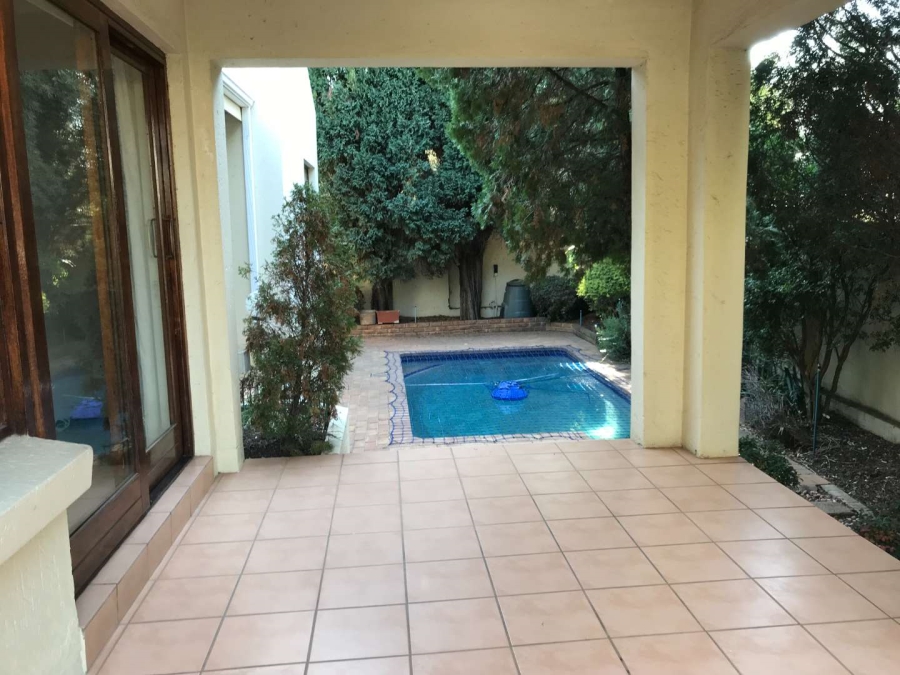 To Let 3 Bedroom Property for Rent in Beverley Gauteng