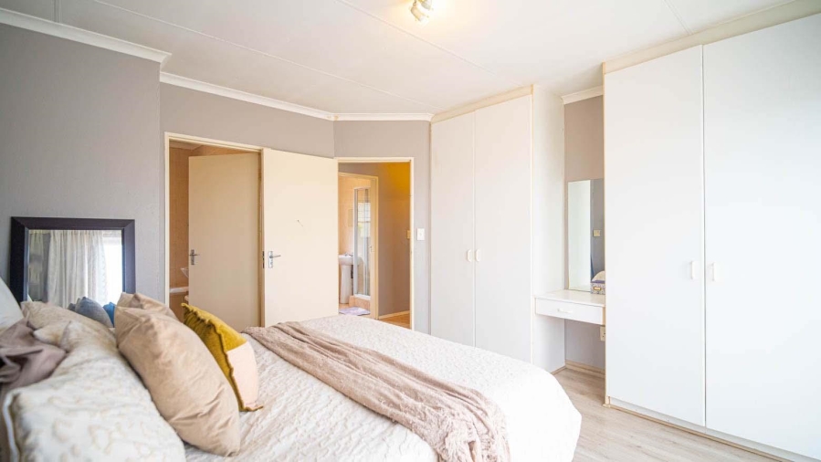 3 Bedroom Property for Sale in Willowbrook Gauteng