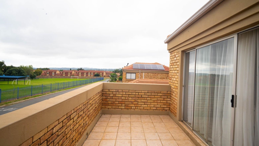 3 Bedroom Property for Sale in Willowbrook Gauteng