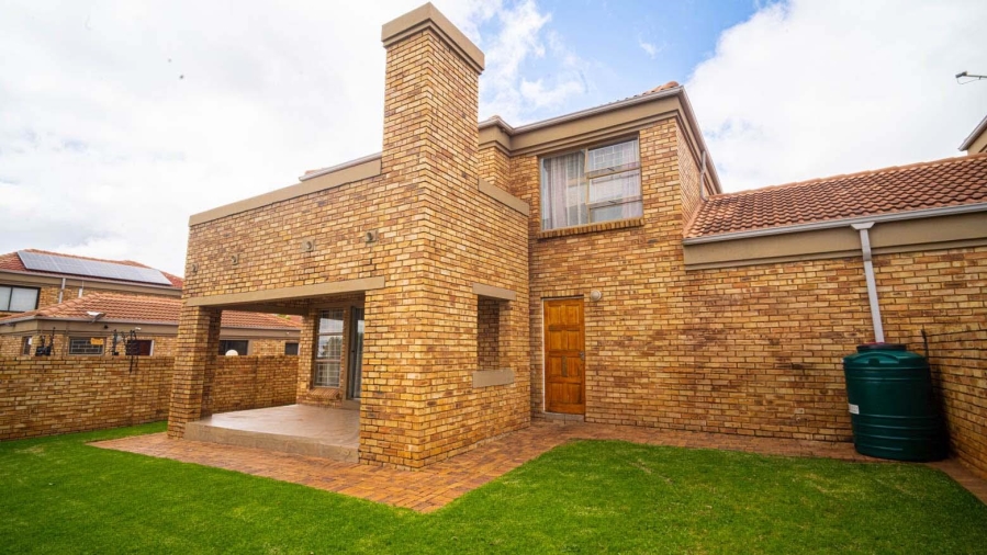 3 Bedroom Property for Sale in Willowbrook Gauteng