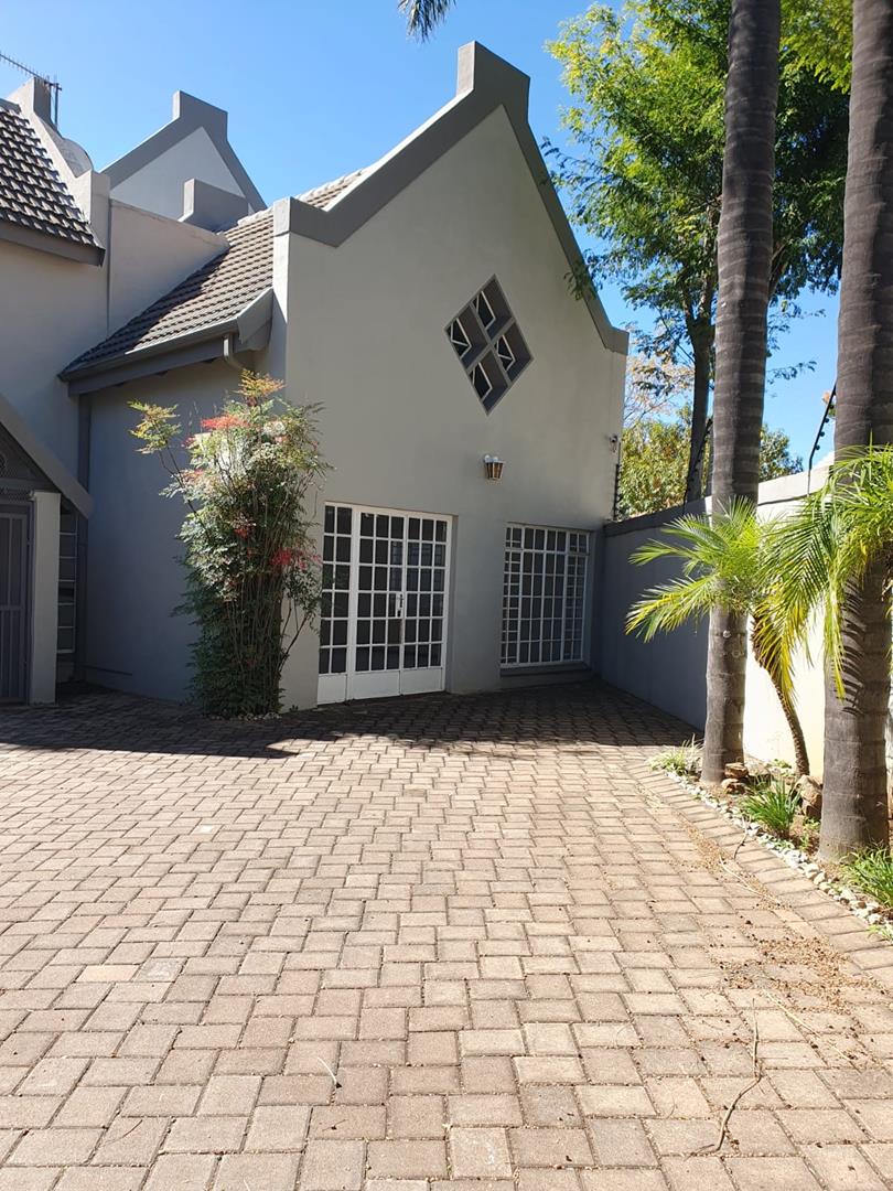 3 Bedroom Property for Sale in Waterkloof Gauteng