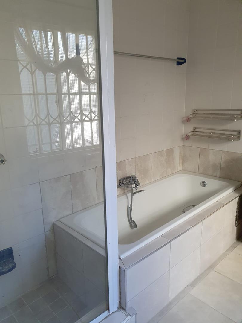 3 Bedroom Property for Sale in Waterkloof Gauteng