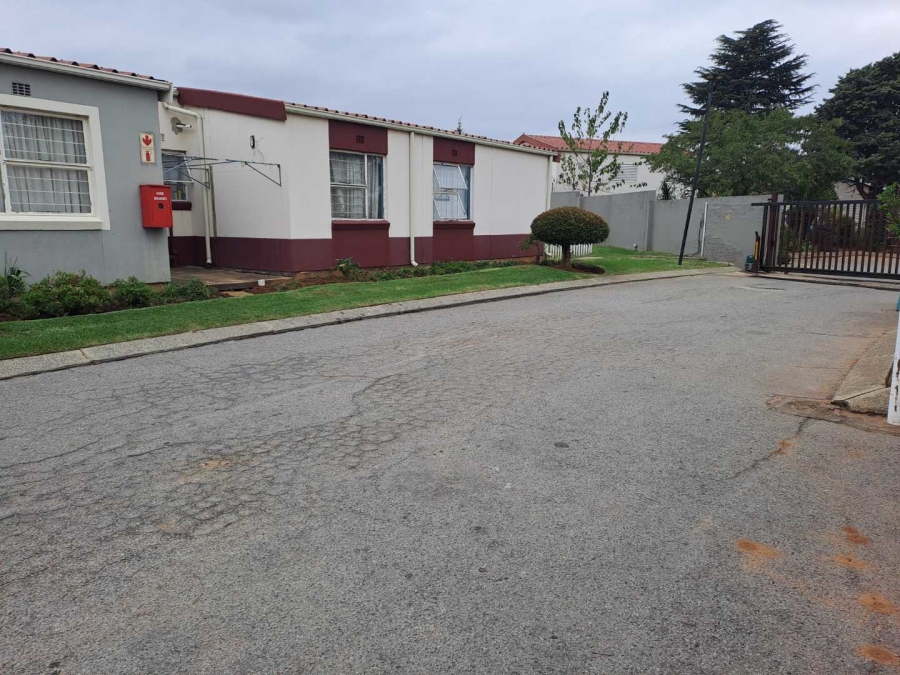 3 Bedroom Property for Sale in Ridgeway Gauteng
