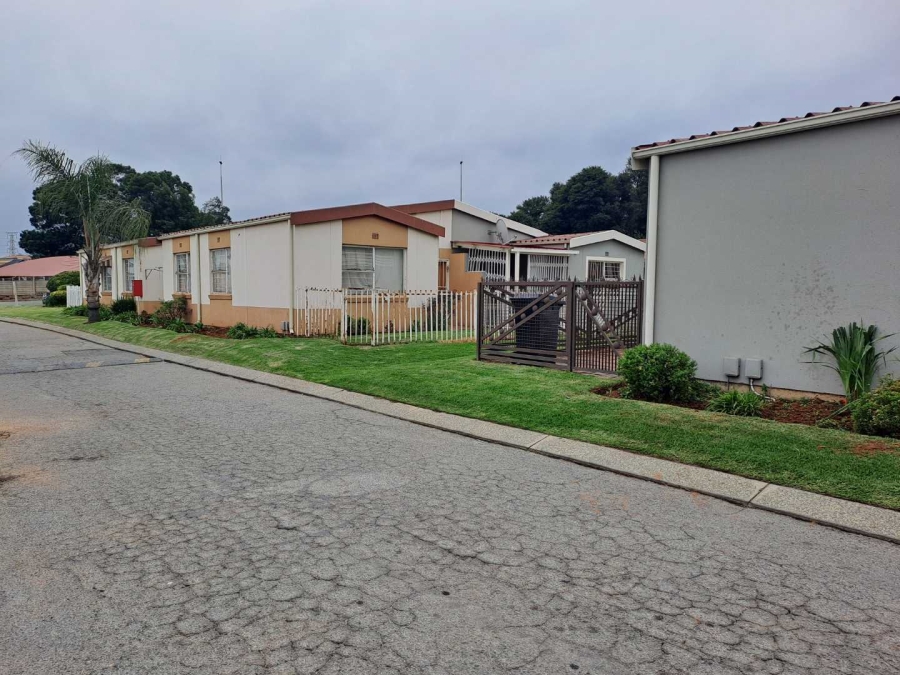 3 Bedroom Property for Sale in Ridgeway Gauteng