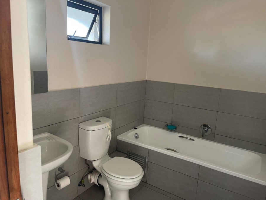To Let 2 Bedroom Property for Rent in North Riding Gauteng