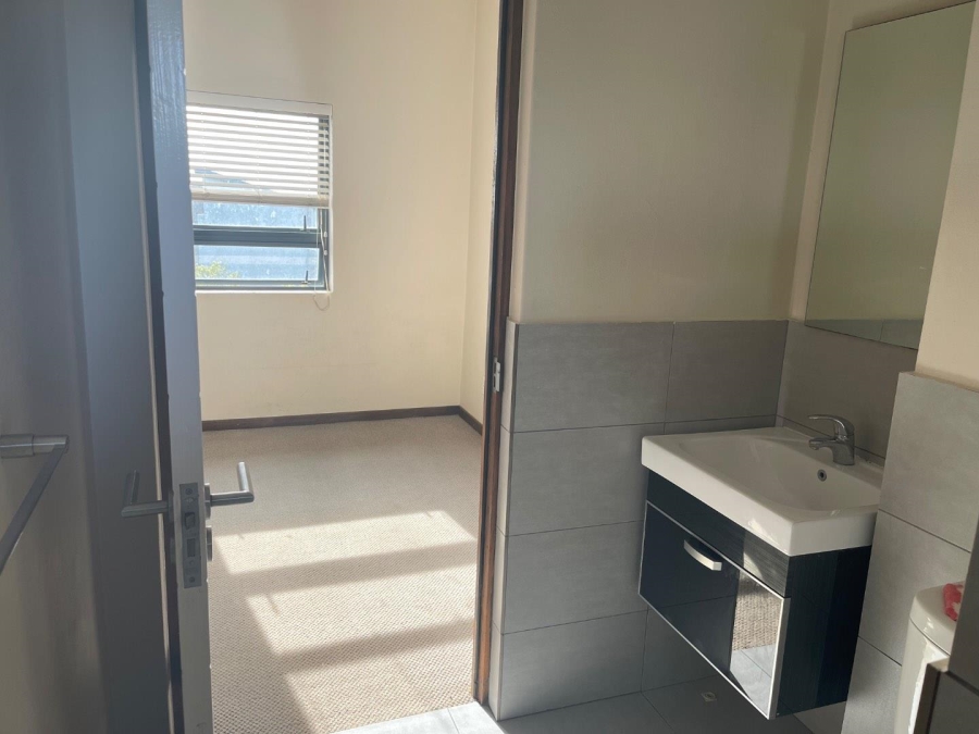 To Let 2 Bedroom Property for Rent in North Riding Gauteng