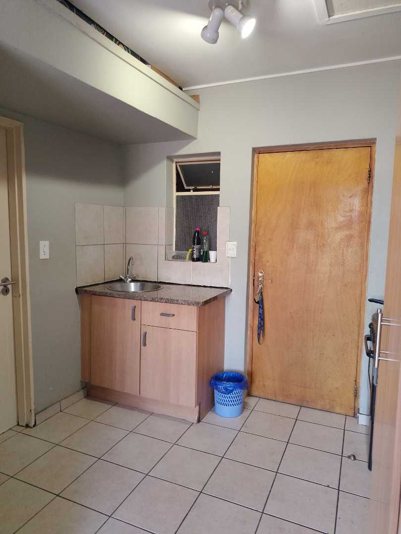 2 Bedroom Property for Sale in Sunnyside Gauteng