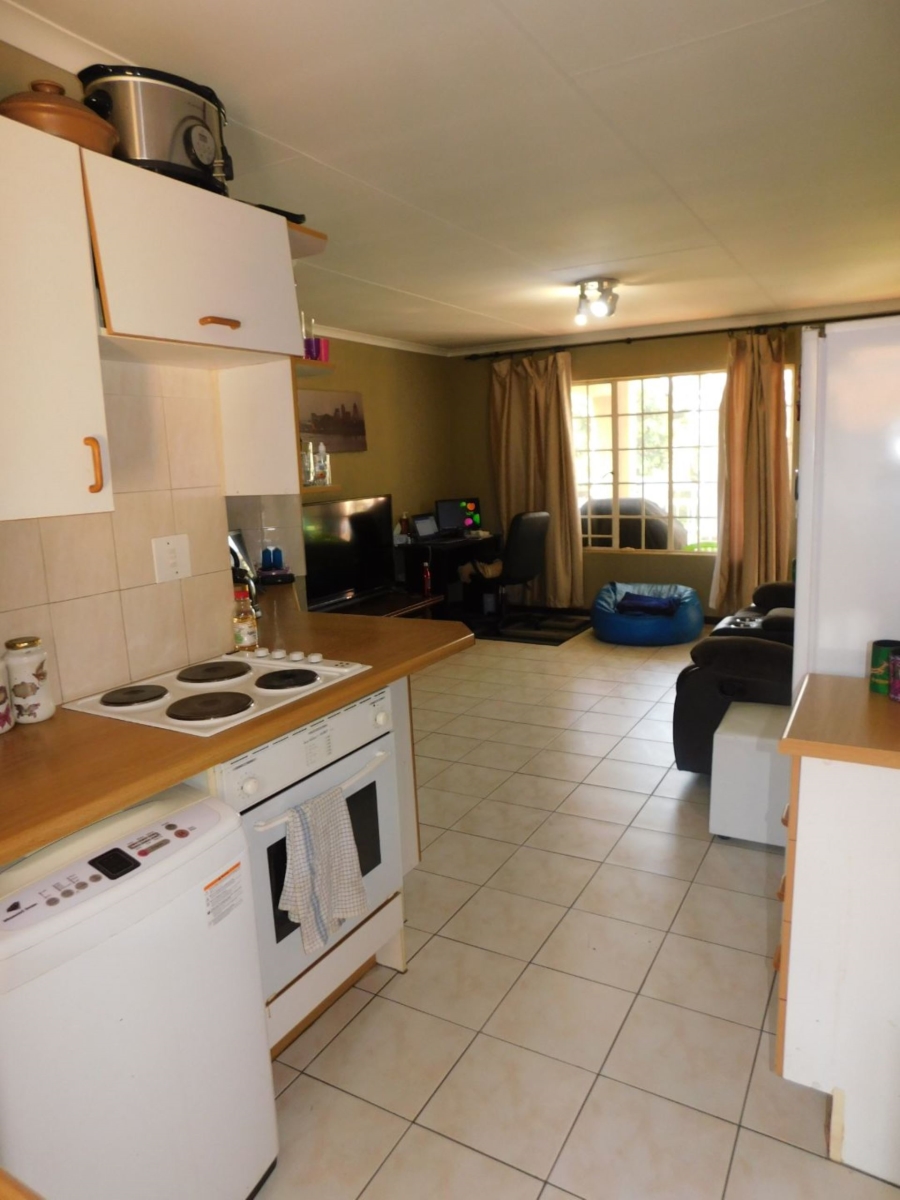 To Let 2 Bedroom Property for Rent in Elardus Park Gauteng