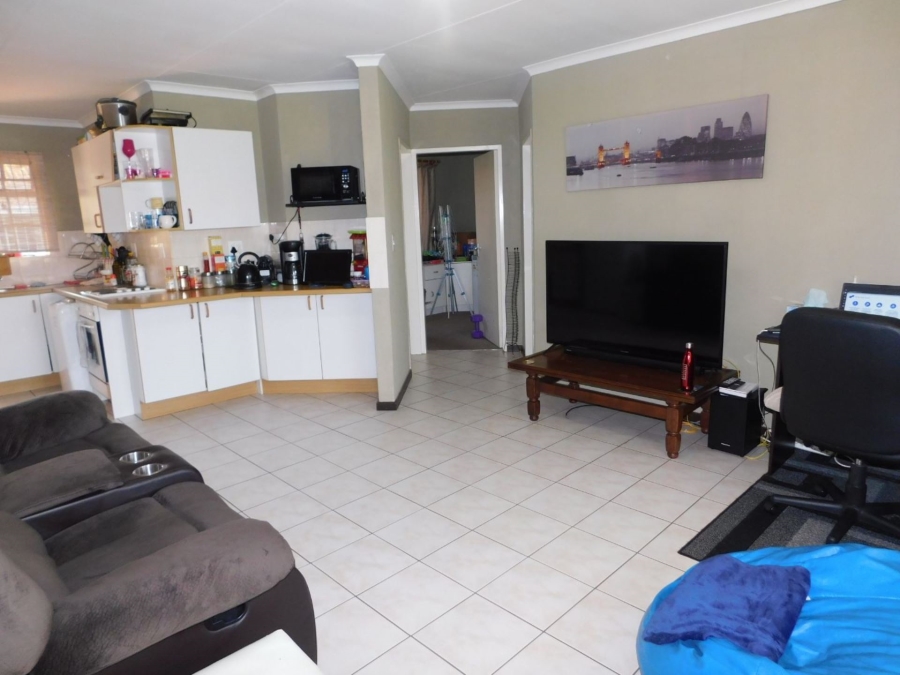 To Let 2 Bedroom Property for Rent in Elardus Park Gauteng