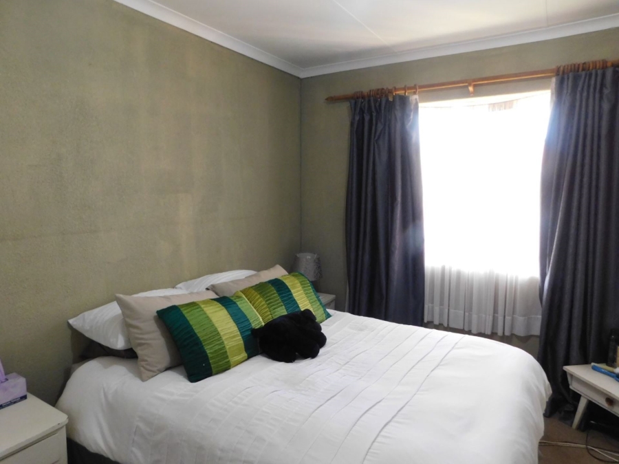 To Let 2 Bedroom Property for Rent in Elardus Park Gauteng