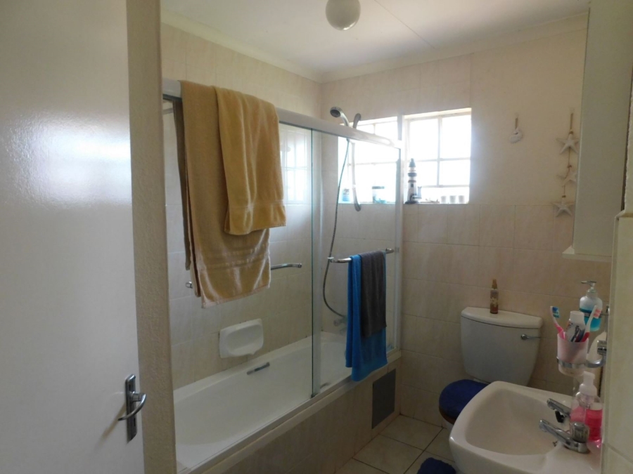 To Let 2 Bedroom Property for Rent in Elardus Park Gauteng