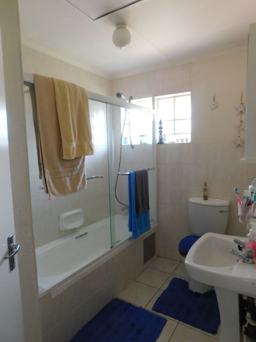 To Let 2 Bedroom Property for Rent in Elardus Park Gauteng