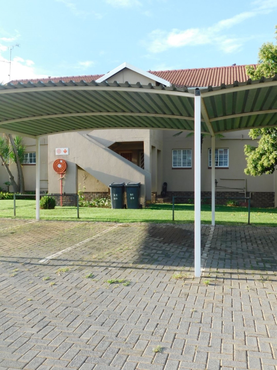 To Let 2 Bedroom Property for Rent in Elardus Park Gauteng
