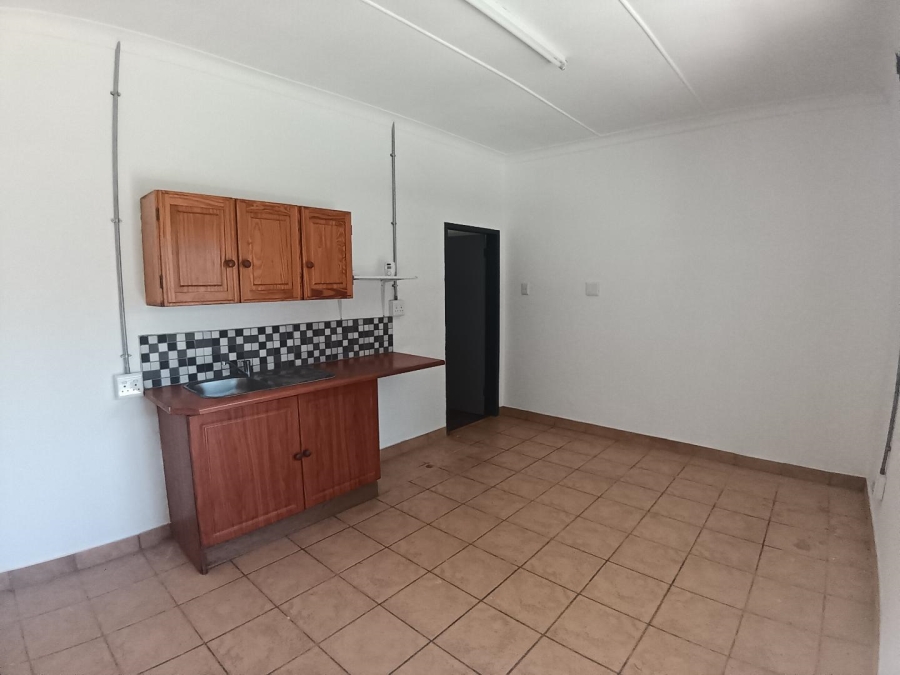 To Let 1 Bedroom Property for Rent in Queenswood Gauteng
