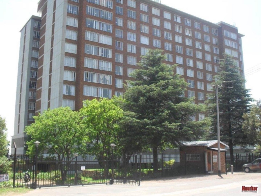 To Let 1 Bedroom Property for Rent in La Montagne Gauteng